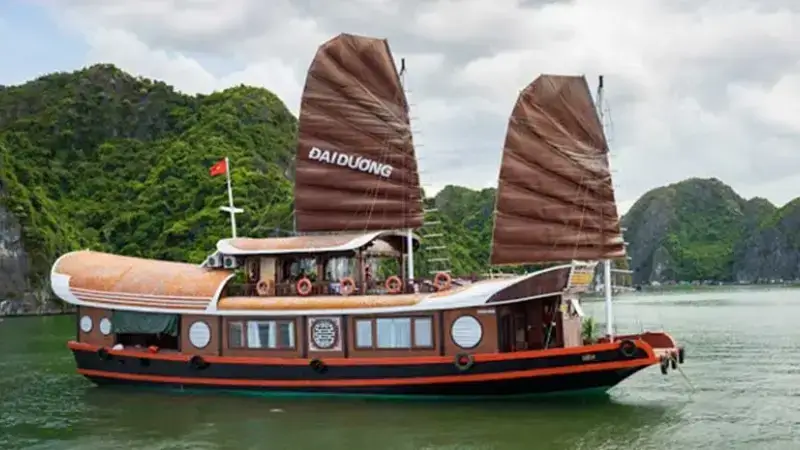 Cat Ba Ocean Cruise 08