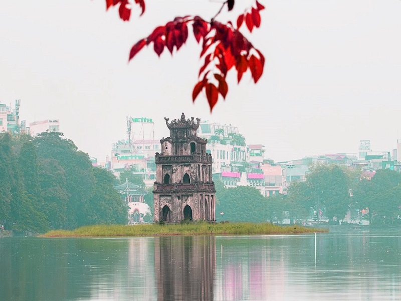 Hanoi Old Quarter street food and cultural tour