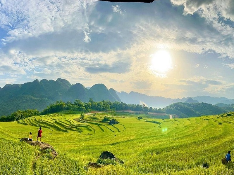 Pu Luong Nature Reserve rice terraces and eco lodge